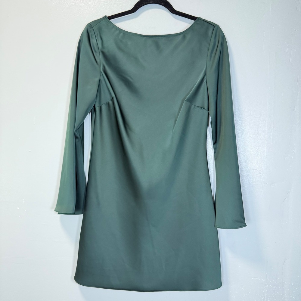 Gianni Bini Green Satin Open Back‎ Bell Sleeve Mini Dress Size 8 NEW